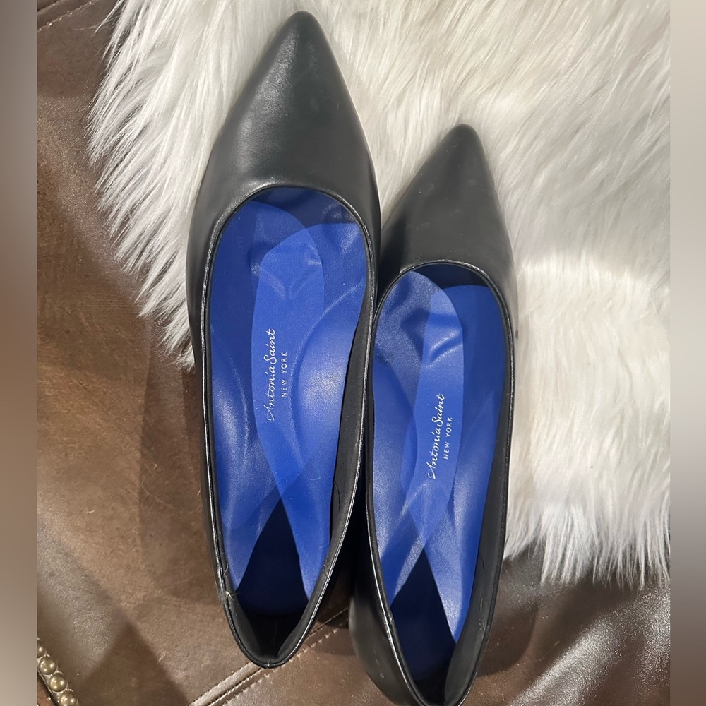 Black Leather Antonia Saint Women's pointy flats